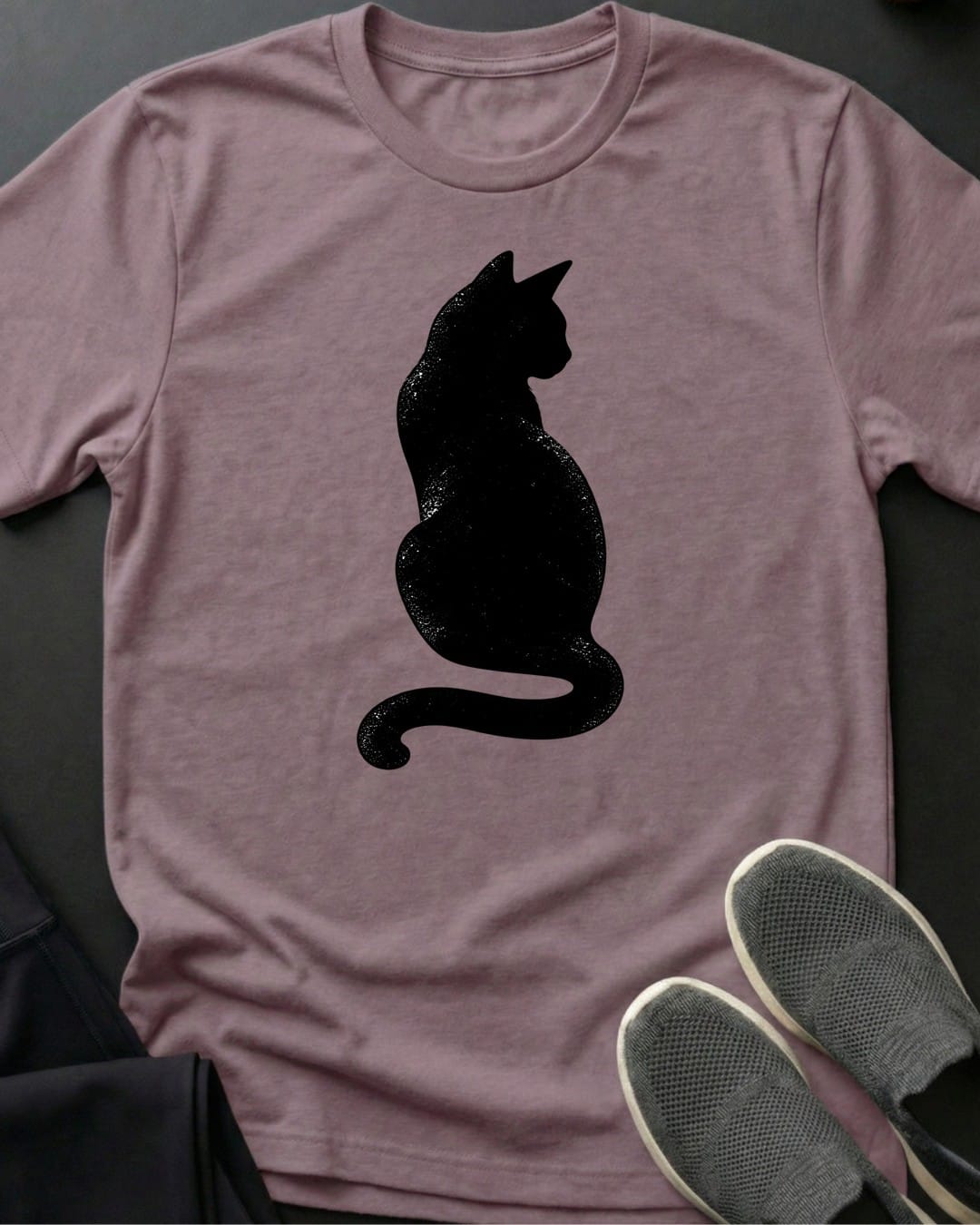 Sitting Cat Tee in Paragon