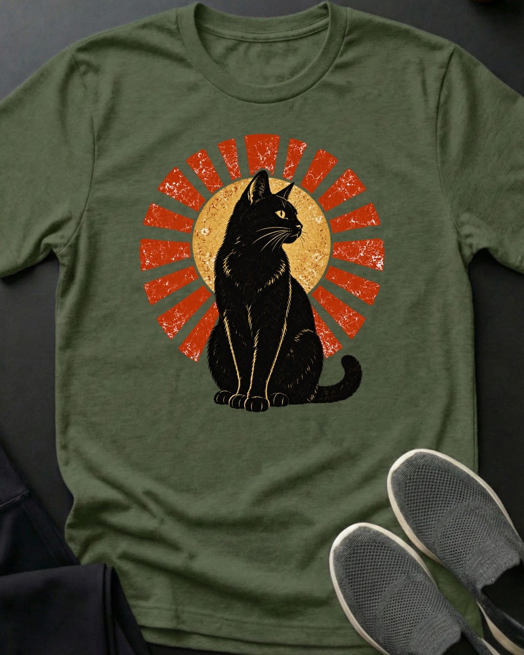 Sunburst Cat Tee in Military Green
