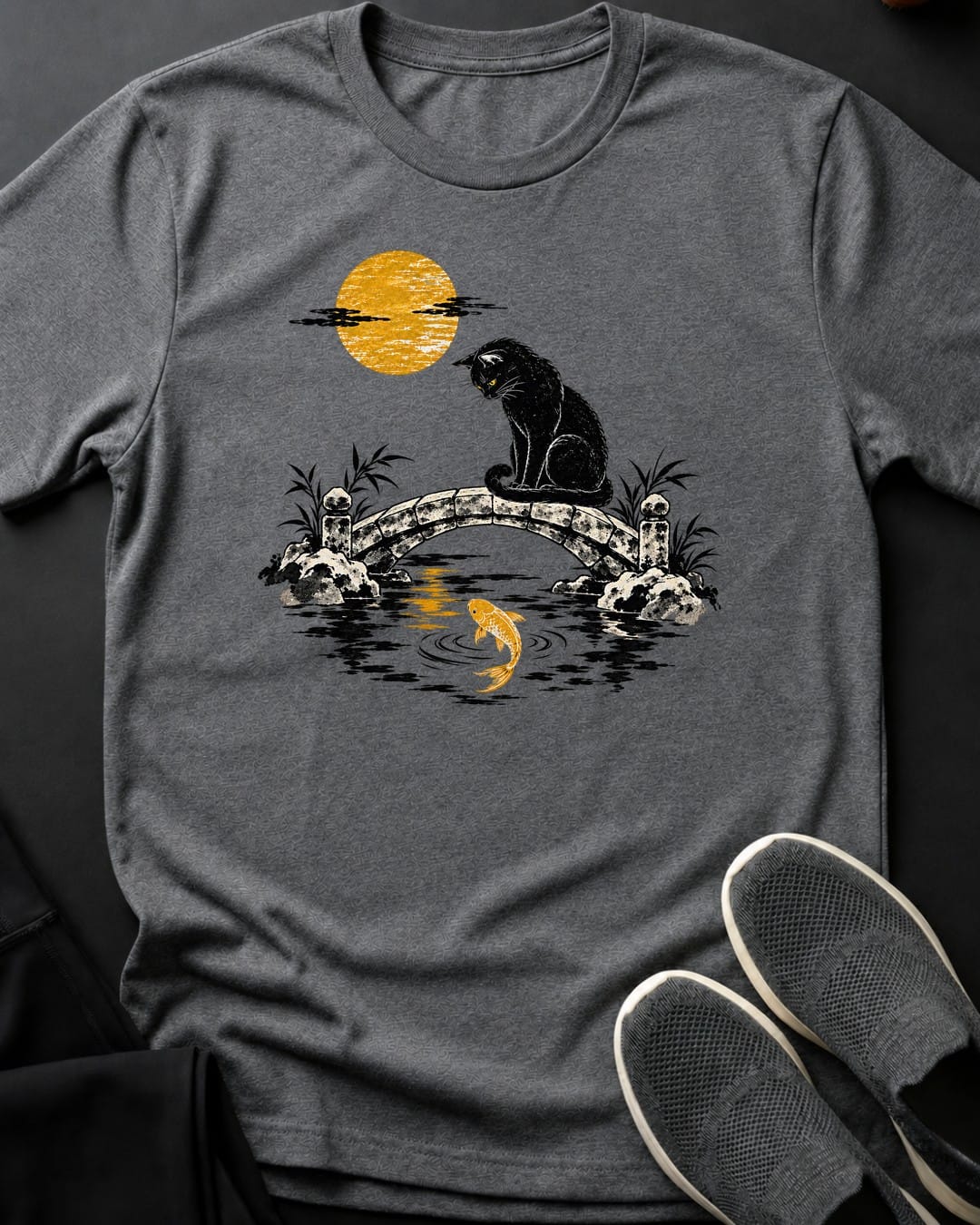 Moon Bridge Cat Tee in Graphite Heather