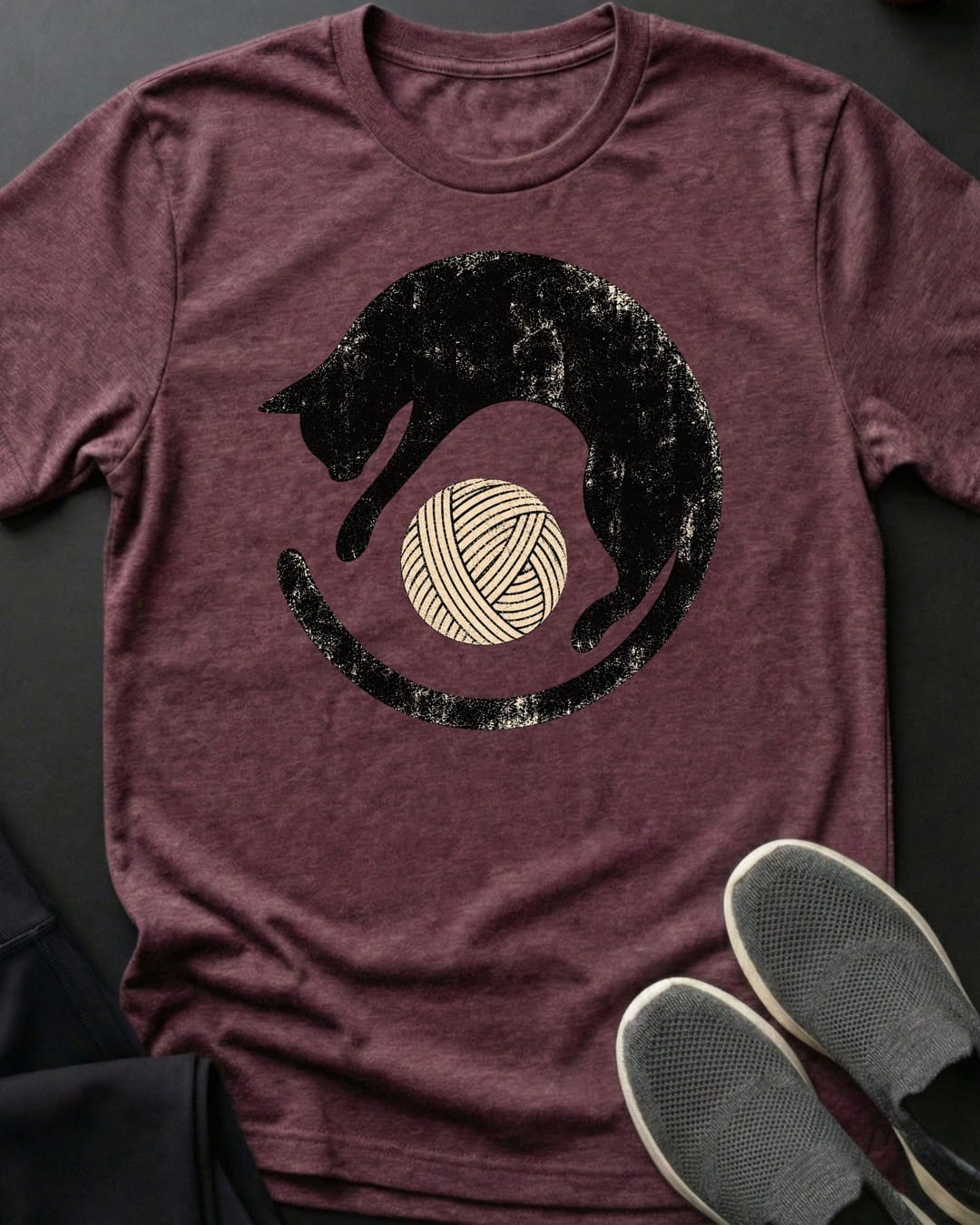 Yarn Circle Cat Tee in Heather Maroon