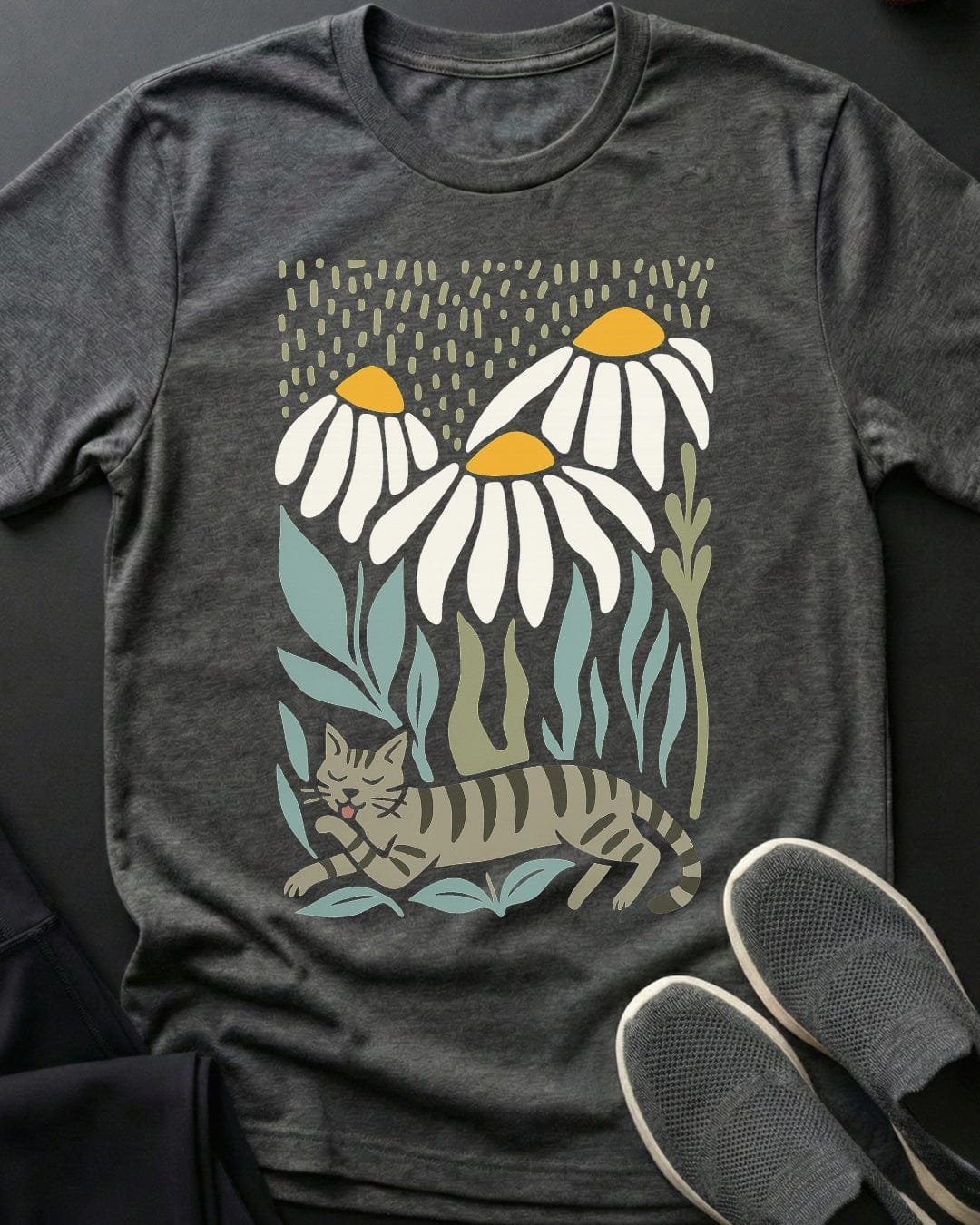 Tabby In Daisies Tee