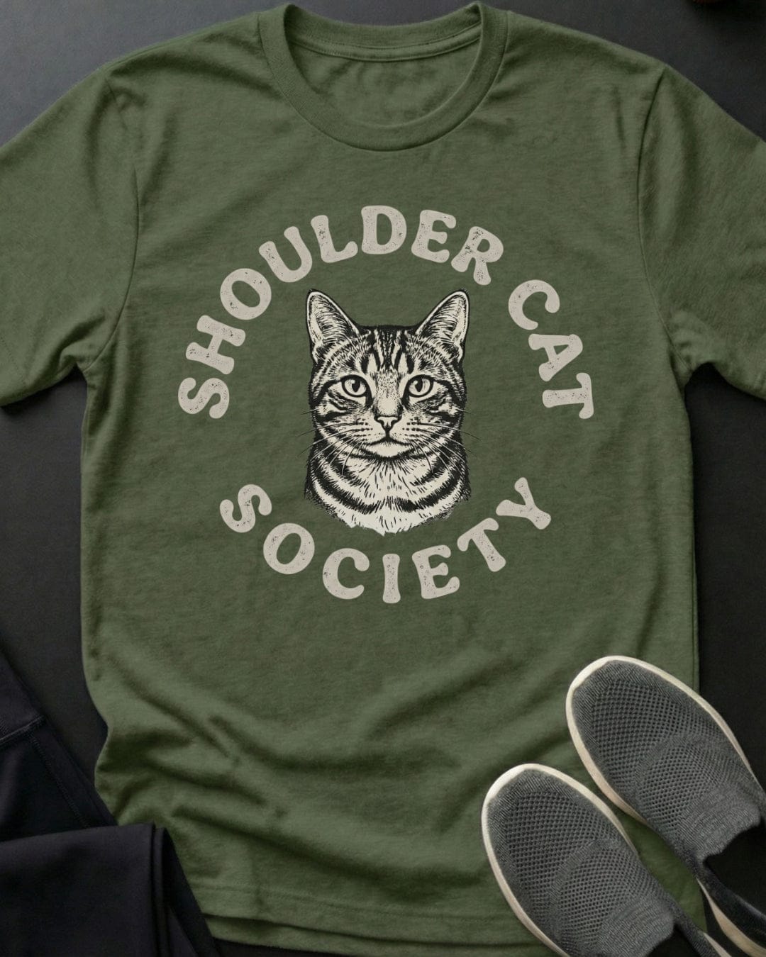 Shoulder cat Tee