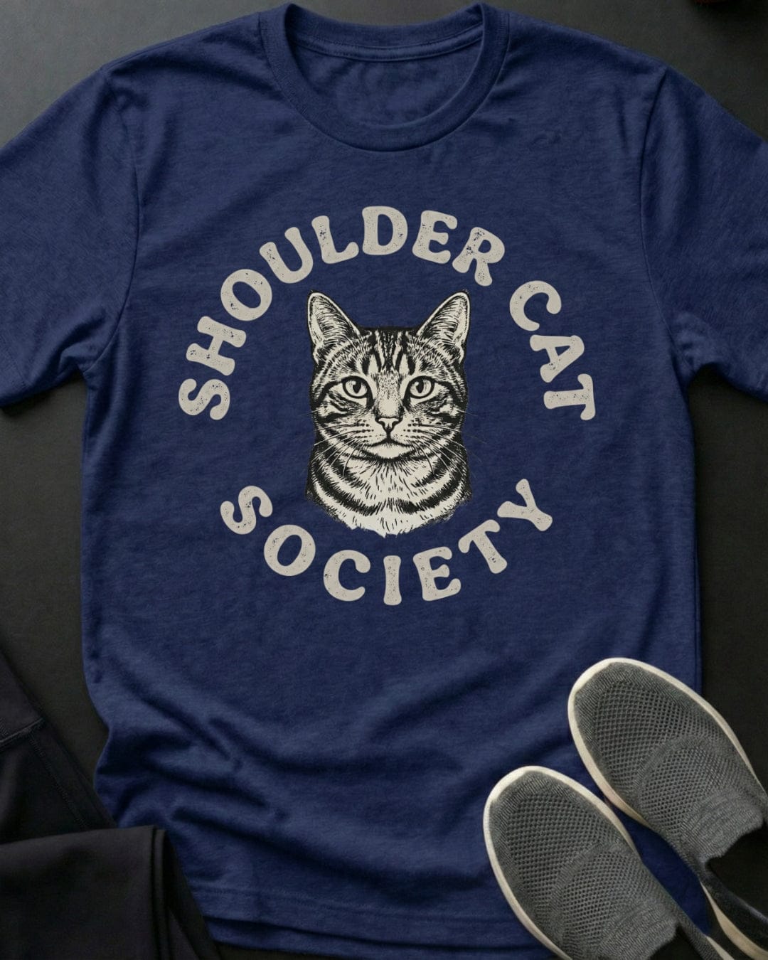 Shoulder cat Tee